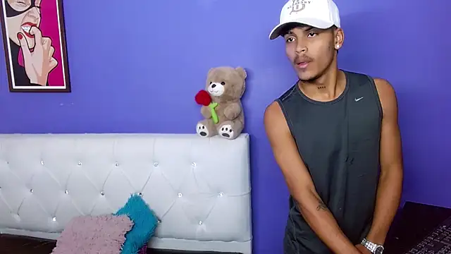 Angel_foxc13 webcam