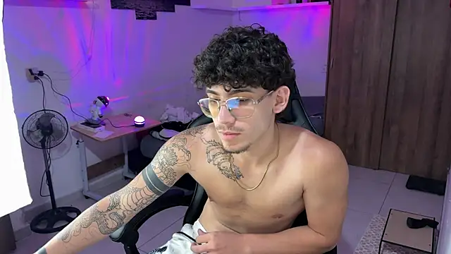 Kisan_Smith live sex cam