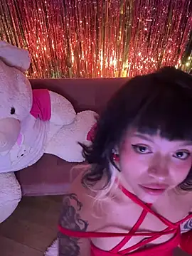 Gatalinaa111 webcam