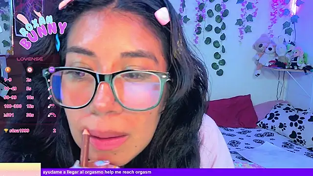 Roxanbunny1 webcam