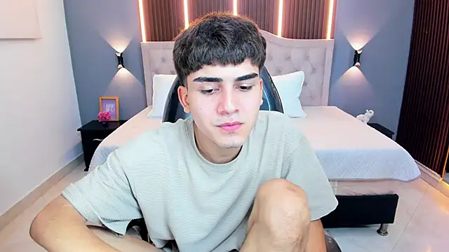 Tommy18__ webcam