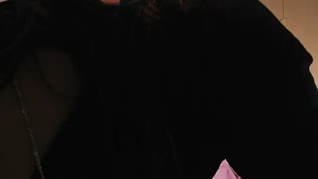 LizzCherrie live cam on StripChat
