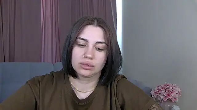 AdrianaToress live cam on StripChat