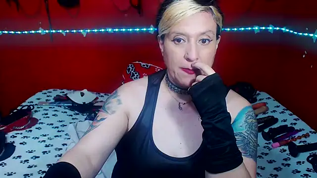 MATURE_Randy live cam on StripChat
