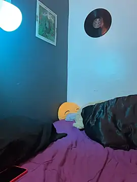 miacanela_xo