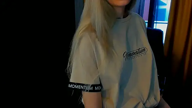 haleysweet18 - HaleySweet18's free webcam - UK Sex Cams