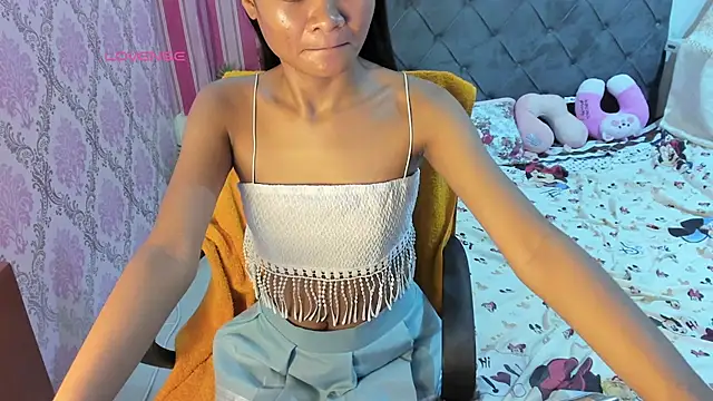Mica_Jones webcam