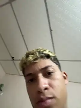 THE_KING_KEY1 webcam