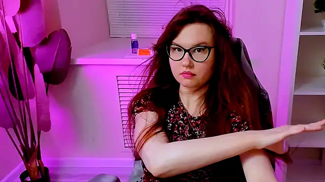 CarolGiggly webcam