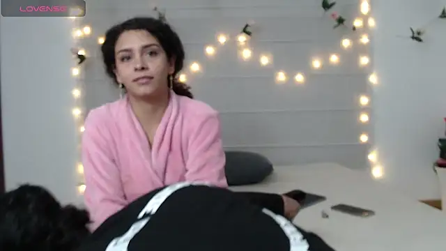 sarabubbie - Sarabubbie's free webcam - UK Sex Cams
