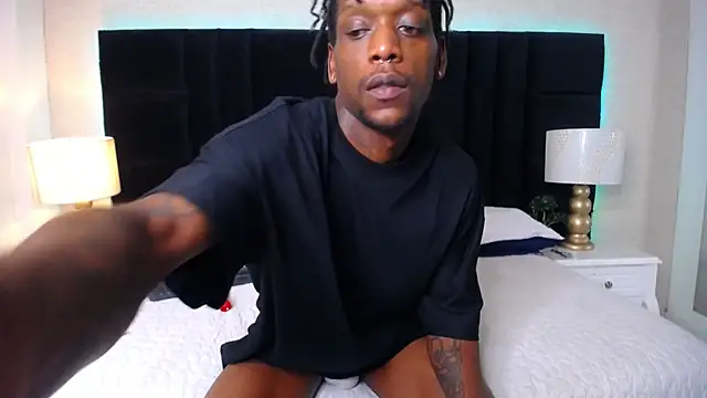 SkylerBigxxx webcam