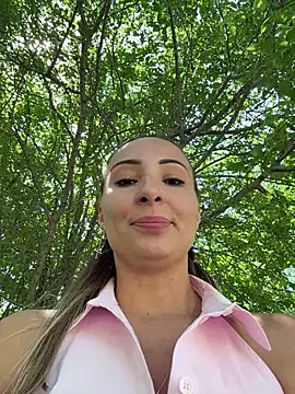 Wonder_Kari webcam