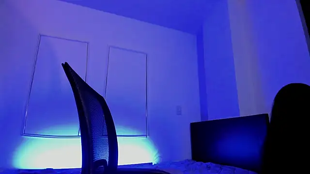 MeganWhite3
