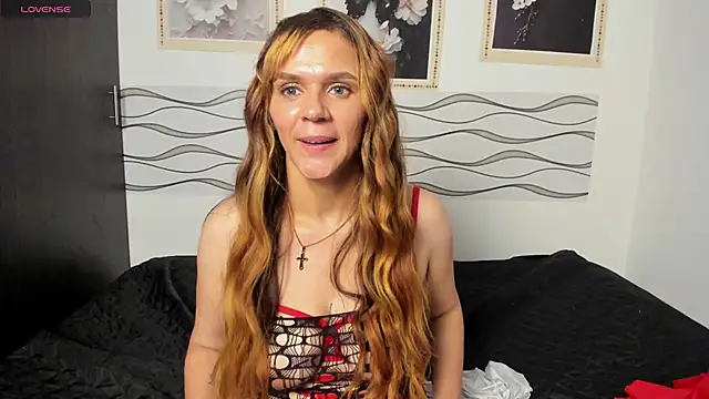 Watch queenceleste69 live on EroticFlix - High definition streams