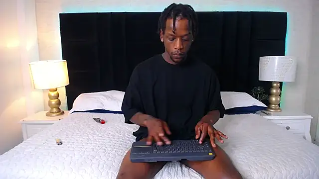 SkylerBigxxx webcam