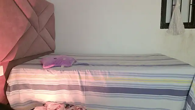 eva_sin18 (F young) - double penetration