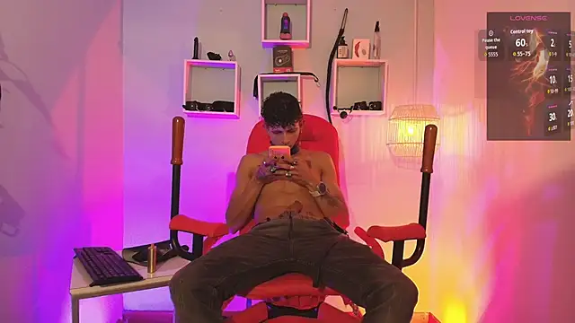Maximoking26 webcam