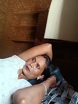 cute_diya_12 webcam