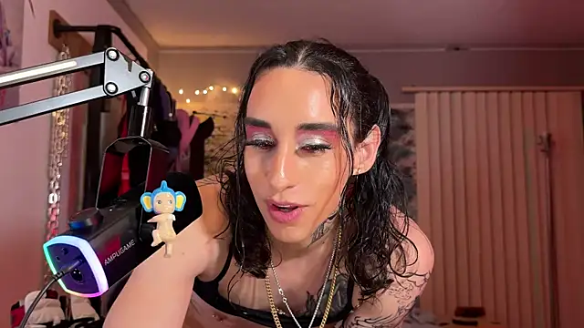 Vaveley - Trans webcam sex chat