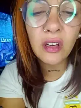 kuramaqueen webcam