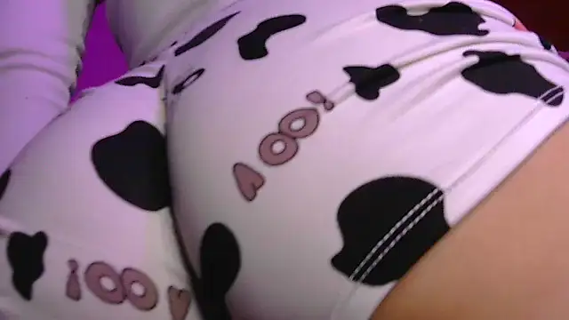 tinny_emiily webcam