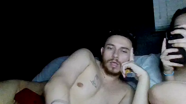 Cloudyydayzz webcam