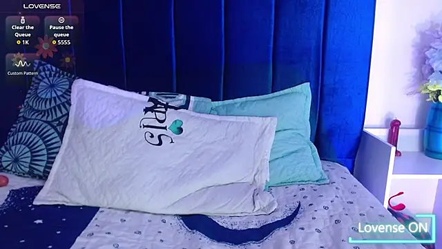 Lucy_wish1 webcam