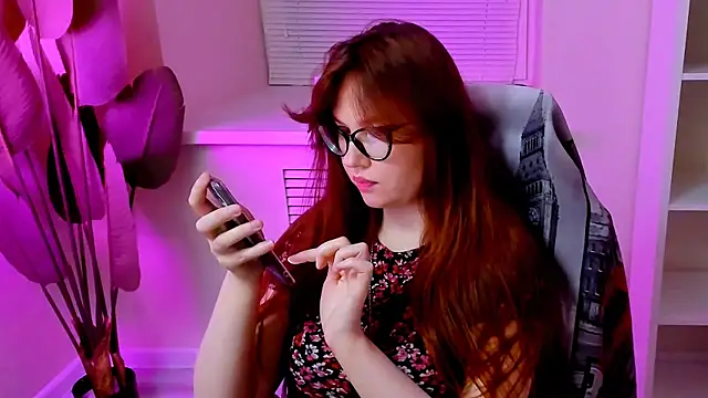 CarolGiggly webcam