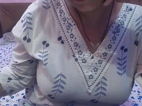 cute-priy webcam