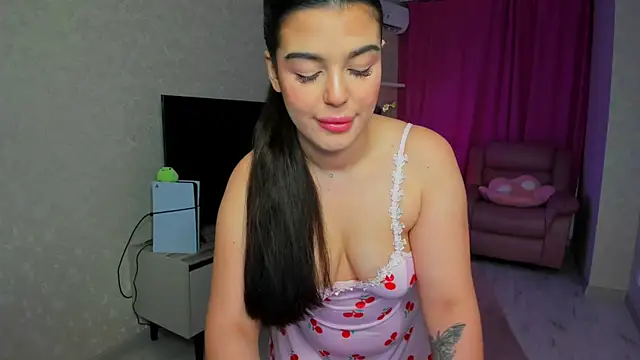 AlluringAriel webcam