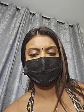 TemptingMiss_Daisy webcam