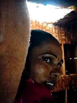 Pooja750 webcam