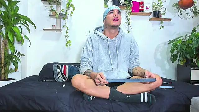 Adam_Borsalino webcam