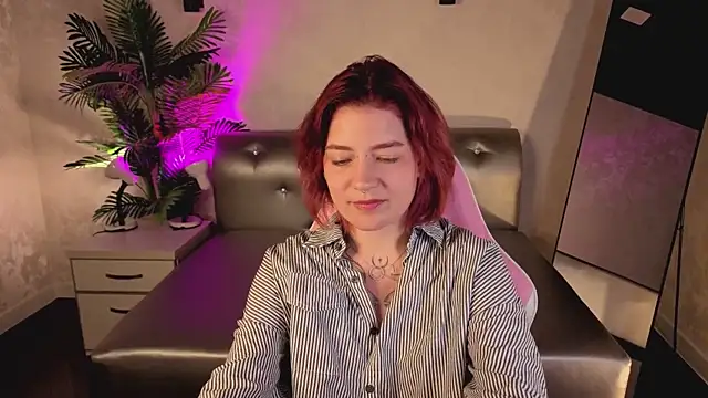 Nikki_Gringer webcam