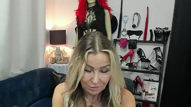 crystaLUX webcam