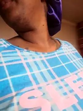 CuteHoney92 webcam
