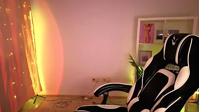 ElenaMonroe webcam