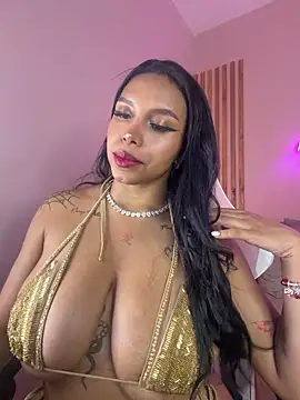 MadeleineSanez webcam