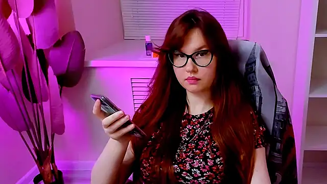 CarolGiggly webcam