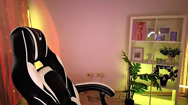 ElenaMonroe webcam