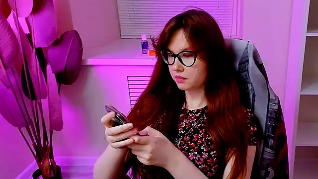 CarolGiggly webcam