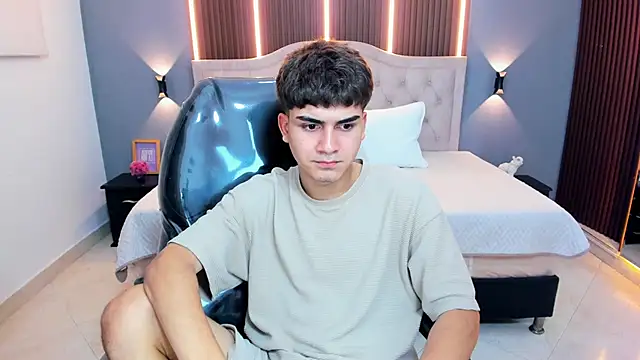 Tommy18__ webcam