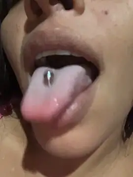 SaraBust webcam