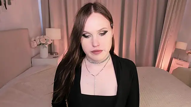 EffieMinki webcam