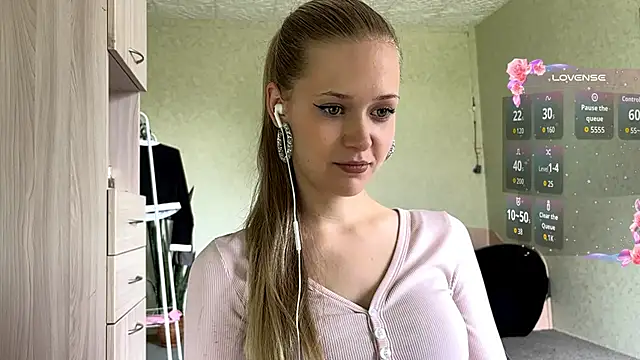 ZaidaSchwarten live cam on StripChat