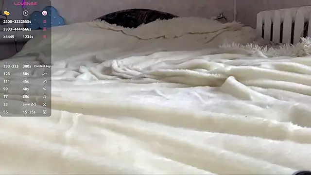 Watch VictoriaDeese live on EroticFlix - High definition streams