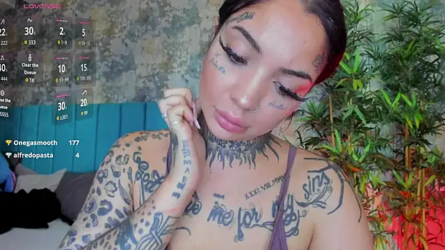 CreamyInkky_ webcam