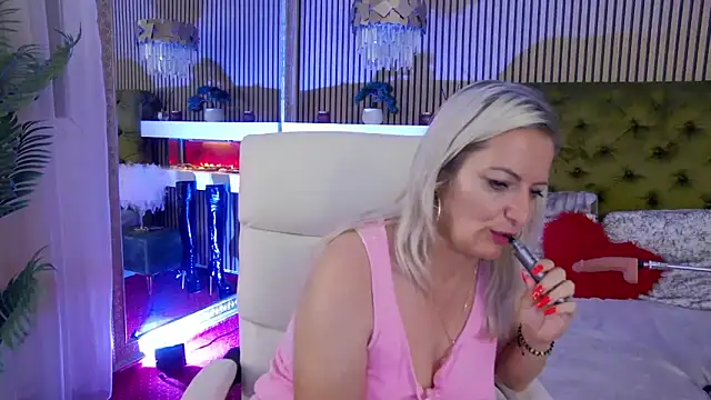 LadyTouch webcam