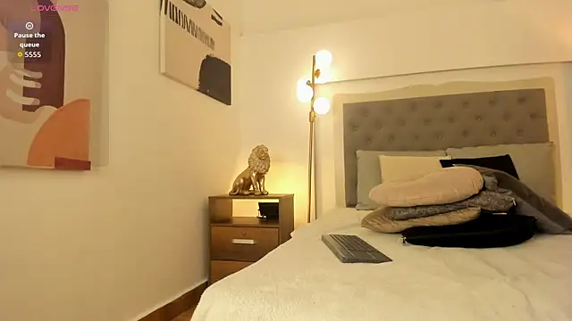 EllieAdeline webcam