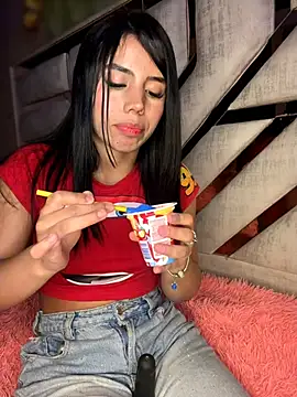 Laura-Khalifa